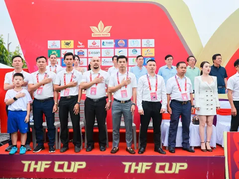 Hơn 130 triệu đồng được ban tổ chức THF 12 trao tặng cho các hộ nghèo