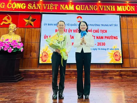 TP.HCM: Ông Nguyễn Xuân Hiển được bầu làm Phó Chủ tịch Ủy ban MTQT phường Trung Mỹ Tây