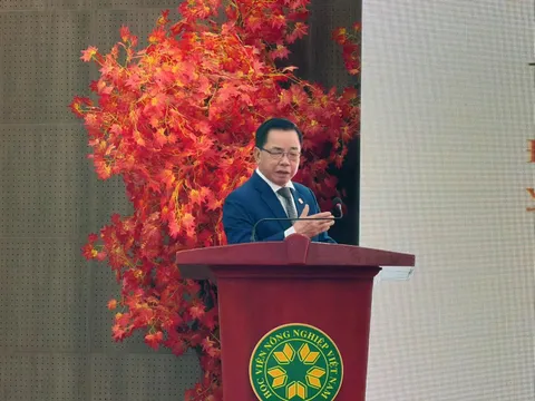 Anh hùng Lao động Trần Mạnh Báo: Doanh nghiệp giống phải đi trước mở đường cho lúa gạo phát thải thấp