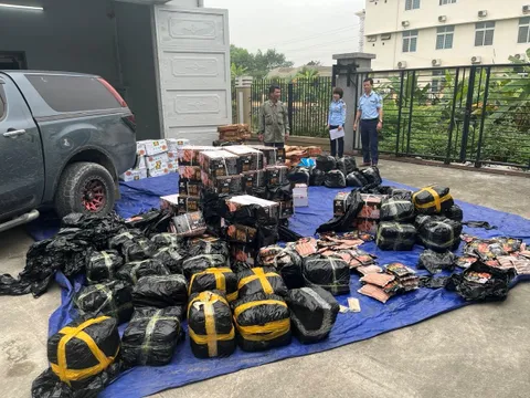 Ngăn chặn hơn 2,3 tấn thực phẩm không rõ nguồn gốc lưu thông qua Tuyên Quang