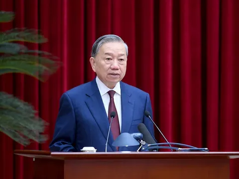 Thông báo Hội nghị lần thứ hai Ban Chấp hành Trung ương Đảng khóa XIV