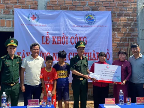 Khởi công xây dựng 'Nhà Chữ thập đỏ' cho hộ khó khăn ở phường Thuận An (TP Huế)